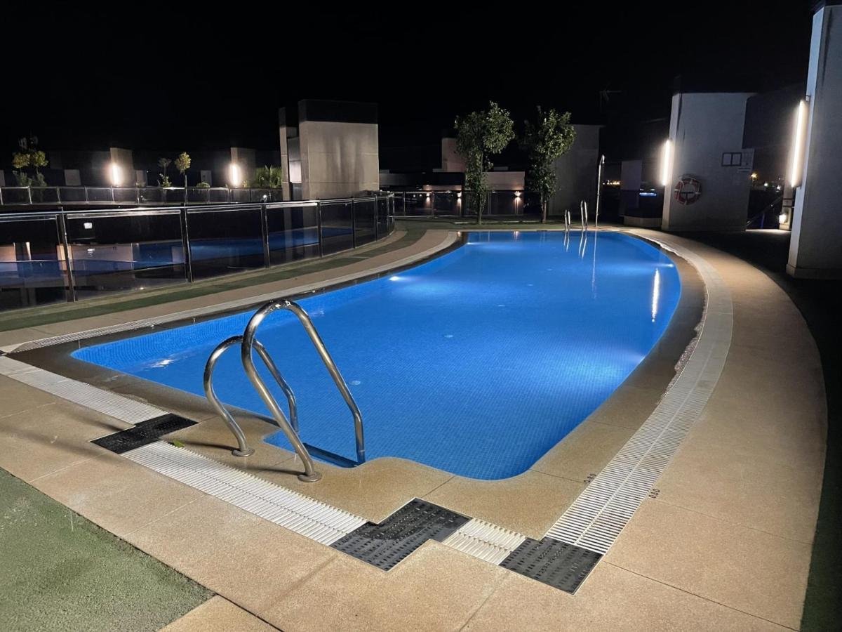 Tecnocordoba II Aparcamiento Privado Gratuito Y Piscina Apartamento Exterior foto